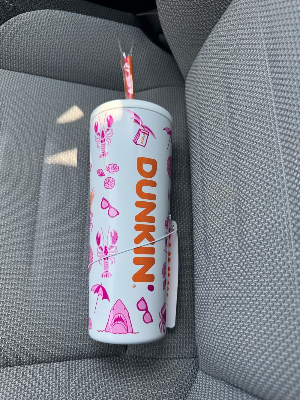 Dunkin’ Donuts summer with Beach Icons Insulated Tumbler with Straw 22 oz